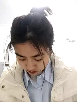 Yunhan 27 online show from 03/09/26, 10:08