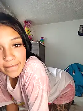 Snapshot of Candy-Blu chatting on 03/28/26, 06:07 Candy-Blu online show from 03/28/26, 06:07