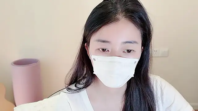 Snapshot of jinxiyao01 chatting on 05/06/26, 02:51 jinxiyao01 online show from 05/06/26, 02:51
