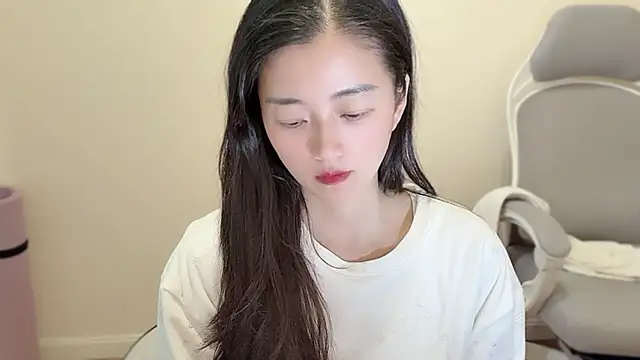 Snapshot of jinxiyao01 chatting on 06/11/26, 08:56 jinxiyao01 online show from 06/11/26, 08:56