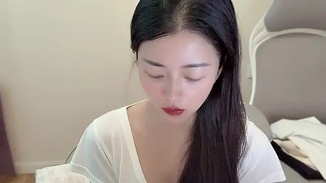 Snapshot of jinxiyao01 chatting on 06/16/26, 02:14 jinxiyao01 online show from 06/16/26, 02:14