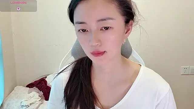 Snapshot of jinxiyao01 chatting on 07/16/26, 02:17 jinxiyao01 online show from 07/16/26, 02:17
