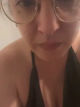 Snapshot of Xlilli69X chatting on 04/26/26, 05:10 Xlilli69X online show from 04/26/26, 05:10