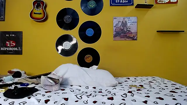 lilithevil32 online show from 03/19/26, 03:10