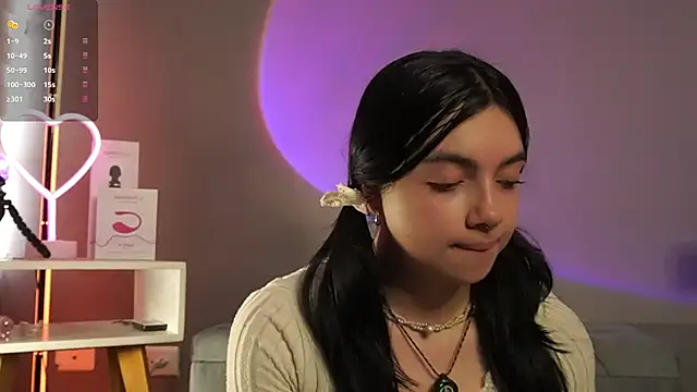 Im Elaris online show from 03/21/26, 04:32