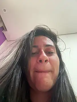 Geovana blan online show from 04/05/26, 07:33