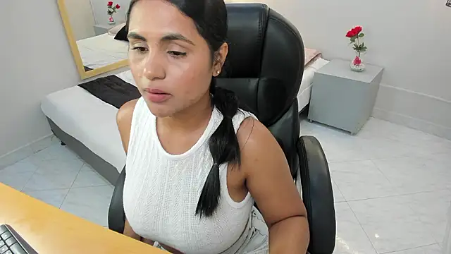 Mara  05 online show from 03/13/26, 08:26