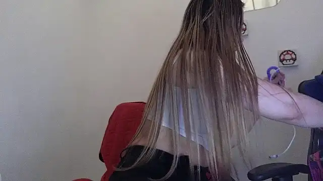 Caroline hernandes online show from 03/16/26, 12:53