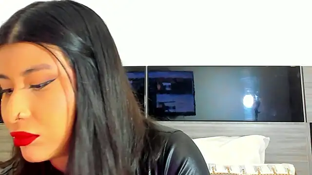 DaphneWayne online show from 04/15/26, 07:58