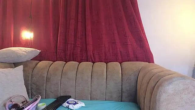 ahnaysexx online show from 04/08/26, 09:48