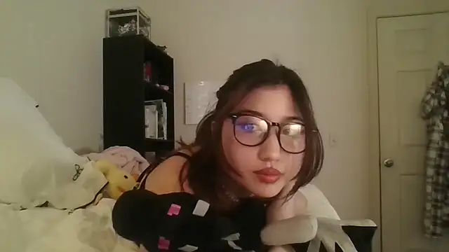 Silverbabyyy2007 online show from 03/28/26, 04:23