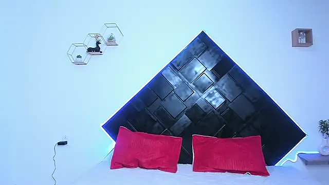 Dark Valentino  online show from 03/10/26, 04:06