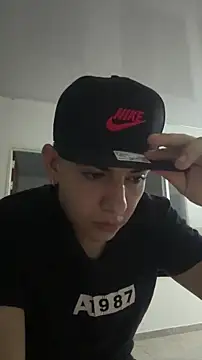 Snapshot of yan_oficiall chatting on 03/04/26, 02:17 yan oficiall online show from 03/04/26, 02:17