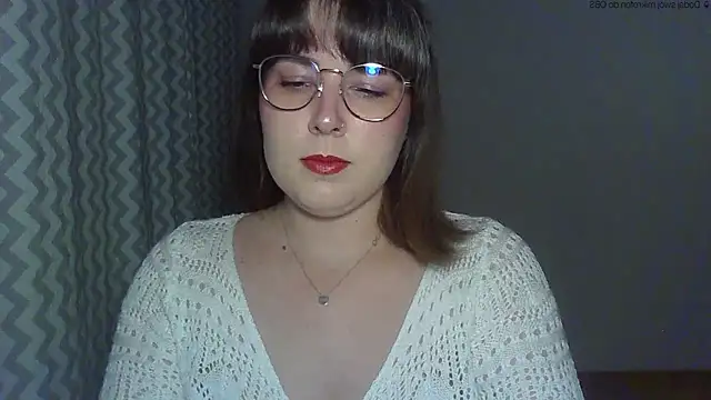 ClaraHard online show from 05/06/26, 06:35