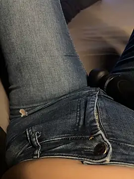 aleexii s online show from 04/15/26, 07:58