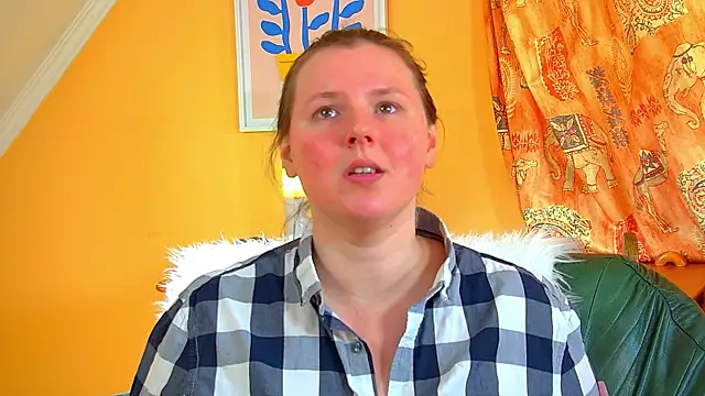 MelodyMoores online show from 04/01/26, 07:20