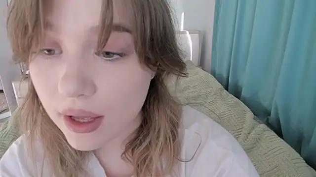 Snapshot of JennyHardy chatting on 07/05/26, 02:13 JennyHardy online show from 07/05/26, 02:13
