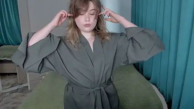 Snapshot of JennyHardy chatting on 07/15/26, 01:49 JennyHardy online show from 07/15/26, 01:49