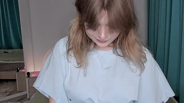 Snapshot of JennyHardy chatting on 07/26/26, 01:51 JennyHardy online show from 07/26/26, 01:51