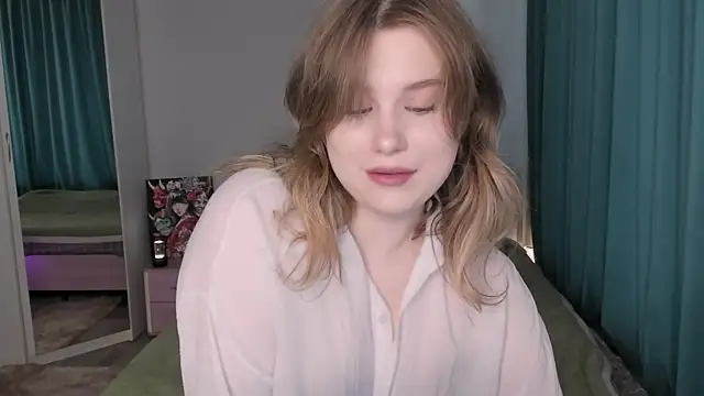 Snapshot of JennyHardy chatting on 07/28/26, 01:54 JennyHardy online show from 07/28/26, 01:54