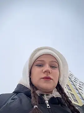 MaryLola online show from 03/27/26, 10:15