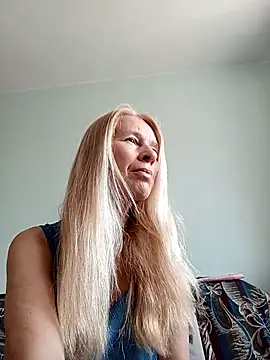 ViktoriaSexi1 online show from 04/13/26, 09:26