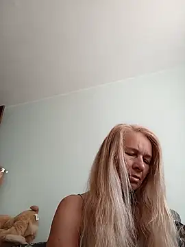 ViktoriaSexi1 online show from 05/19/26, 04:41