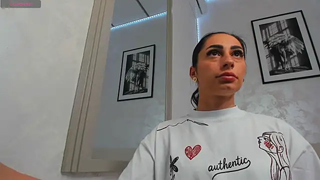 ZeynepX online show from 04/23/26, 09:28