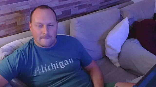 lustonfan online show from 04/17/26, 01:30