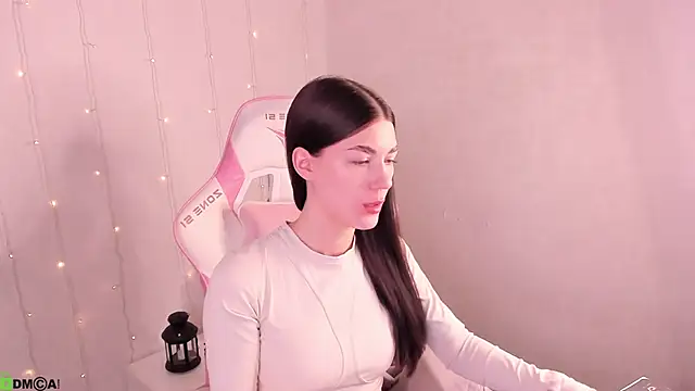 LunaRossaa online show from 04/23/26, 12:01