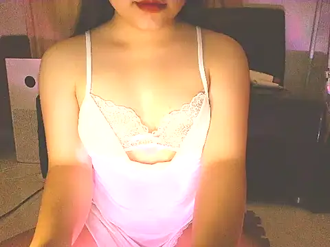 Snapshot of Wxrkeylee chatting on 05/04/26, 05:09 Wxrkeylee online show from 05/04/26, 05:09