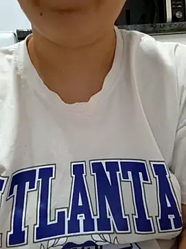 Emi hot1 online show from 04/01/26, 04:04