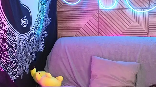 Snapshot of chill_paws chatting on 07/30/26, 10:42 chill paws online show from 07/30/26, 10:42