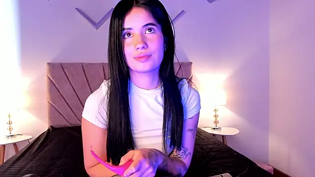 Lucy engel online show from 04/22/26, 02:18