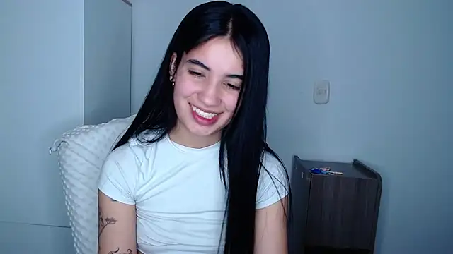 Lucy engel online show from 04/23/26, 02:24