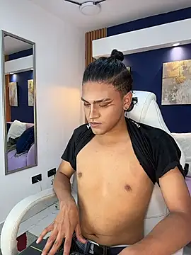 Snapshot of Ikaika_Kalani chatting on 03/19/26, 01:48 Ikaika Kalani online show from 03/19/26, 01:48