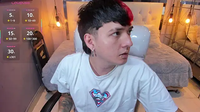 Santiago morgan online show from 04/01/26, 10:51