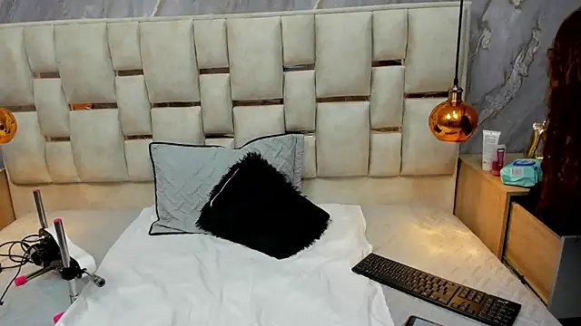 Milf Drip online show from 05/14/26, 12:45