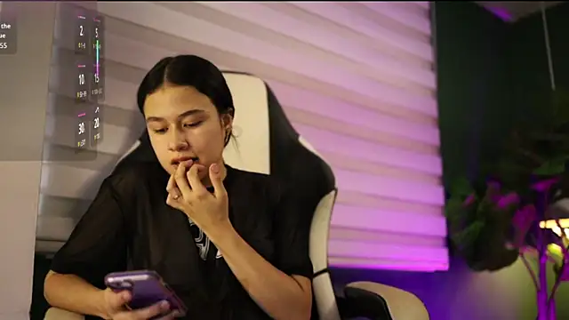 Danaa Rousee  online show from 04/04/26, 08:39