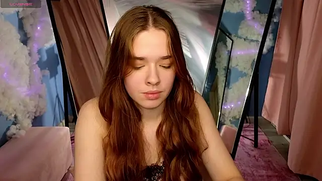 TiffanyVex online show from 03/05/26, 03:41