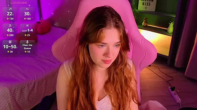 TiffanyVex online show from 04/28/26, 03:50