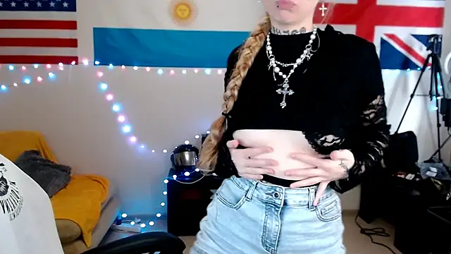 Nica Kawaii online show from 03/11/26, 06:30