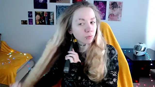 Nica Kawaii online show from 04/14/26, 06:52