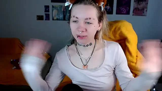 Nica Kawaii online show from 04/24/26, 07:33