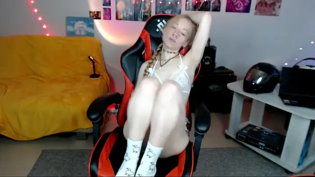 Nica Kawaii online show from 07/24/26, 02:04