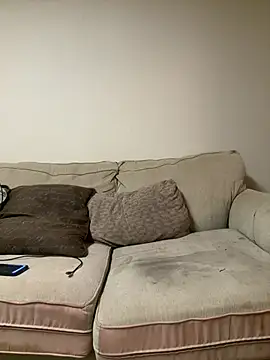 Riasvenenoo online show from 04/15/26, 04:03