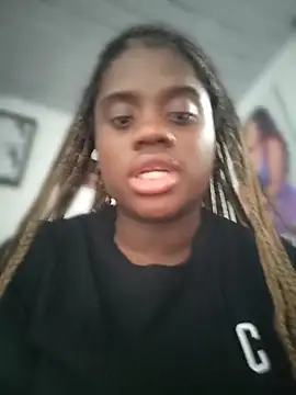 YourLiaa  online show from 03/06/26, 09:55