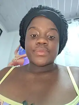 YourLiaa  online show from 04/05/26, 11:35