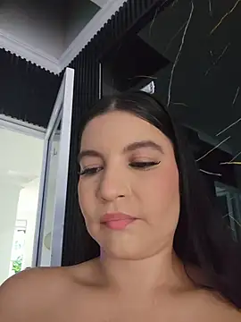 Pretty Julieta online show from 04/05/26, 09:23