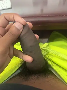 sexcboi69 online show from 03/18/26, 03:37